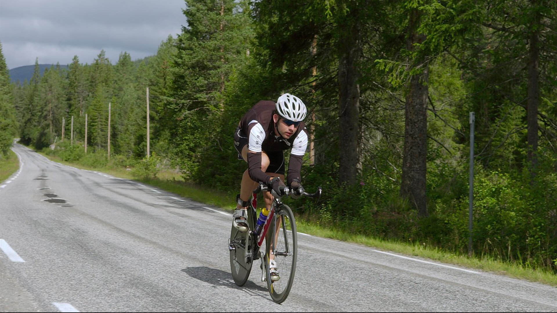 覃海洋用坚持和努力书写辉煌，覃海洋 哪里人