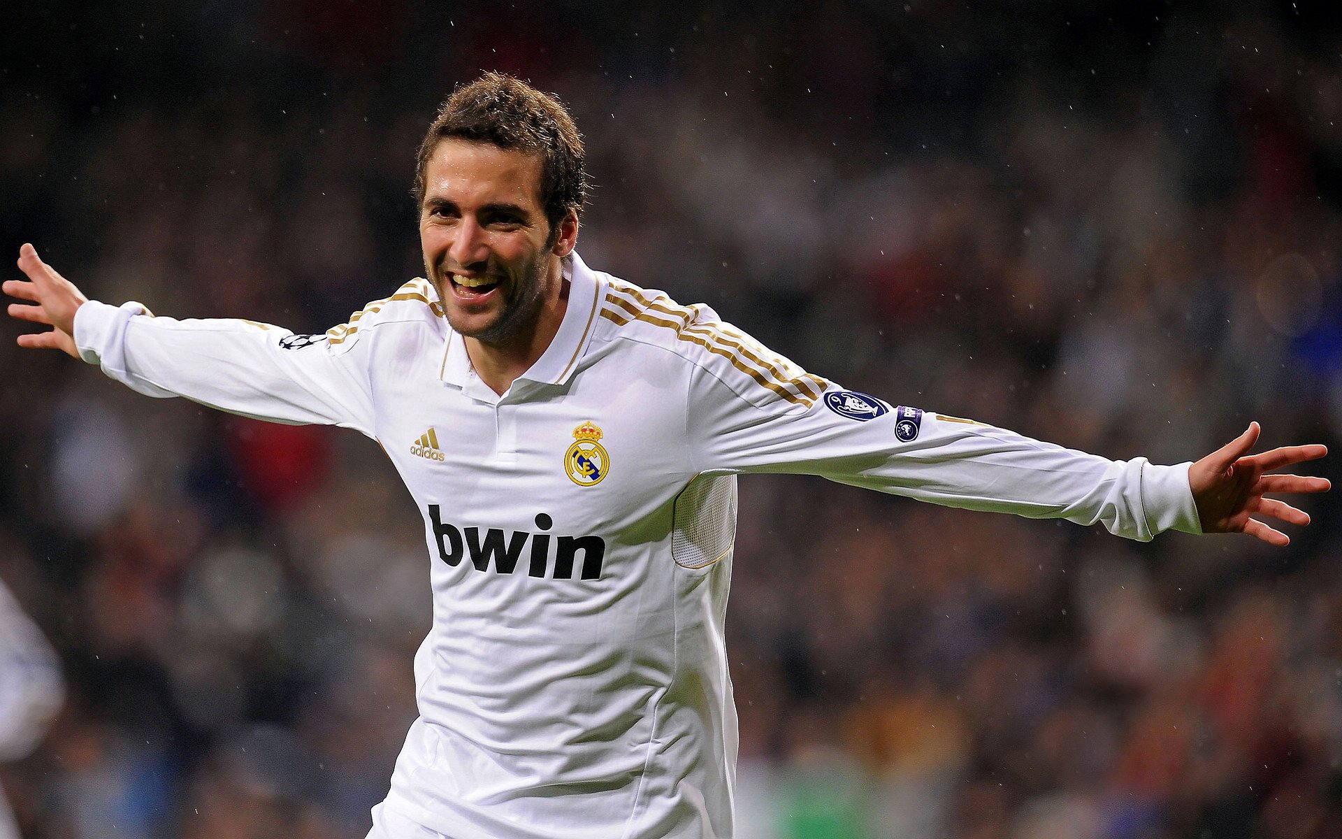 覃海洋用坚持和努力书写辉煌，覃海洋 哪里人