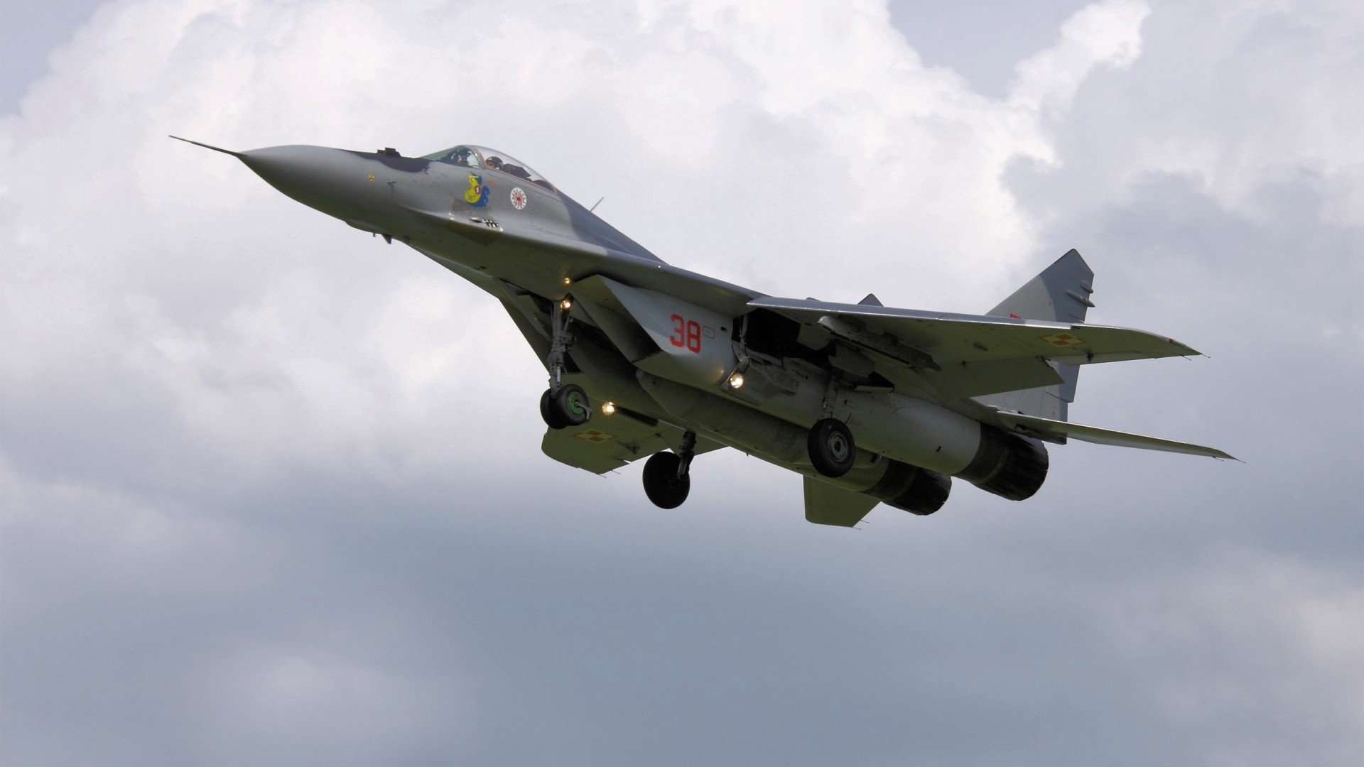 布鲁诺·卡博克洛在巴黎奥运会小组赛中砍下33分,17个篮板,43个效率值